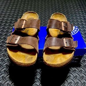 Worn 5x like new with box Authentic